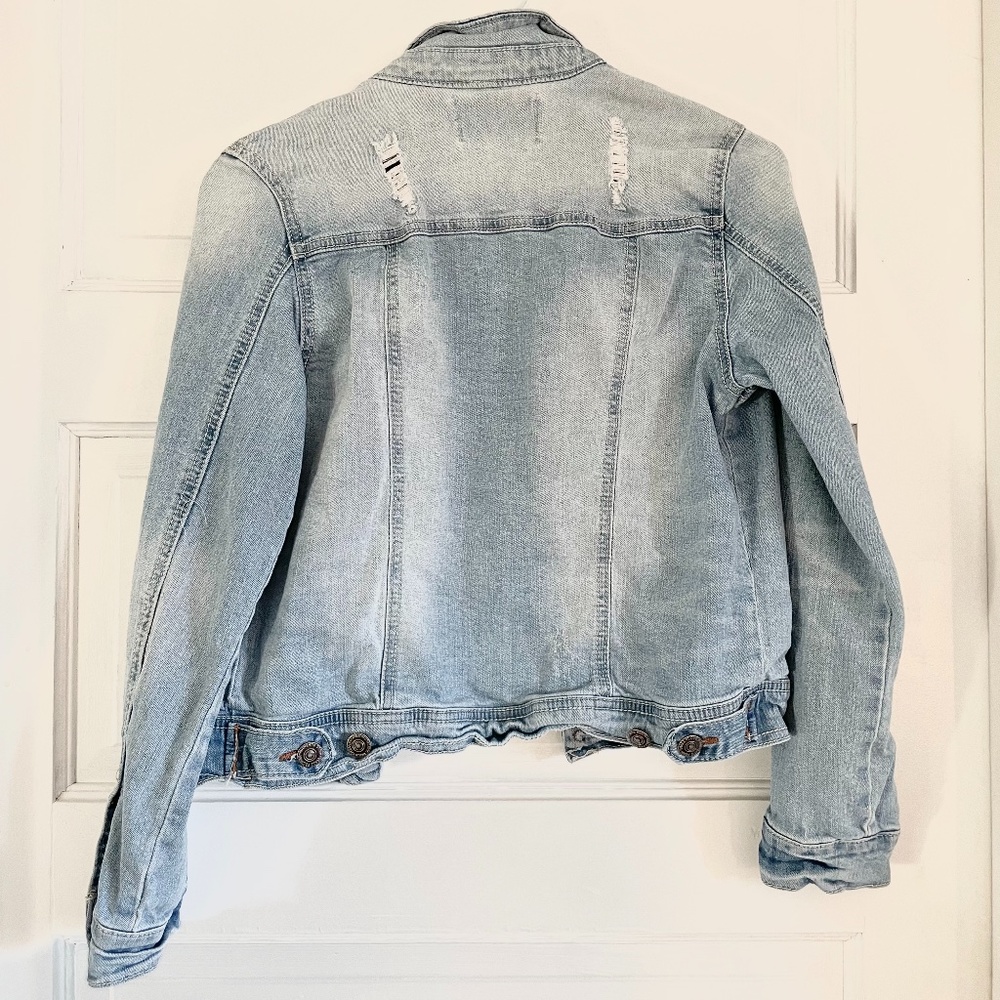 Distressed blue jean denim jacket - Picture 2 of 7